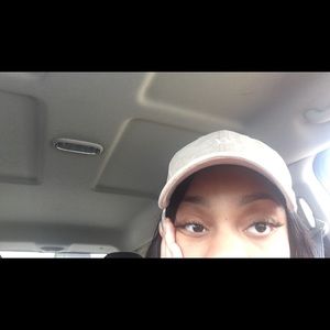 Meet your Posher, Taylor